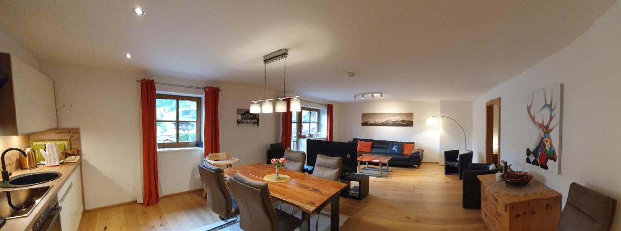 Apartment "Kuenstlhaeusl" ヨッホベルク エクステリア 写真
