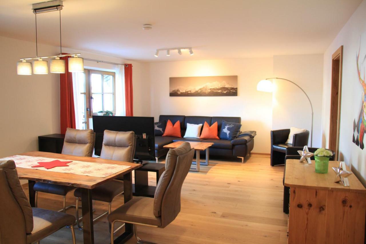 Apartment "Kuenstlhaeusl" ヨッホベルク エクステリア 写真